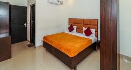 Motel Maurya Room Type - Deluxe AC Rooms