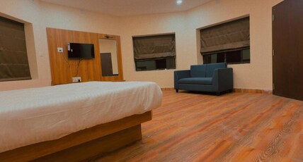 Chhau Palash Villa Baranti Room Type - Villa Deluxe King Bed Room with Garden View