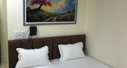 Hotel keshri Nandan Room Type - 102