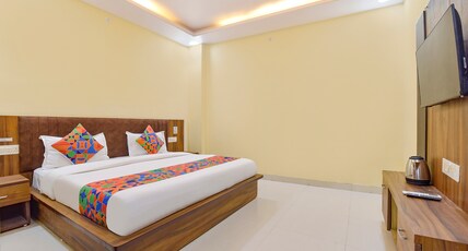 FabHotel Ballyfin Retreat Room Type - Deluxe Room