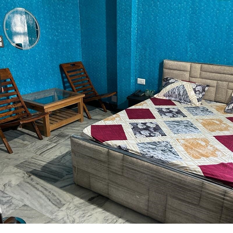 HOTEL MONAL - Tap to explore photos