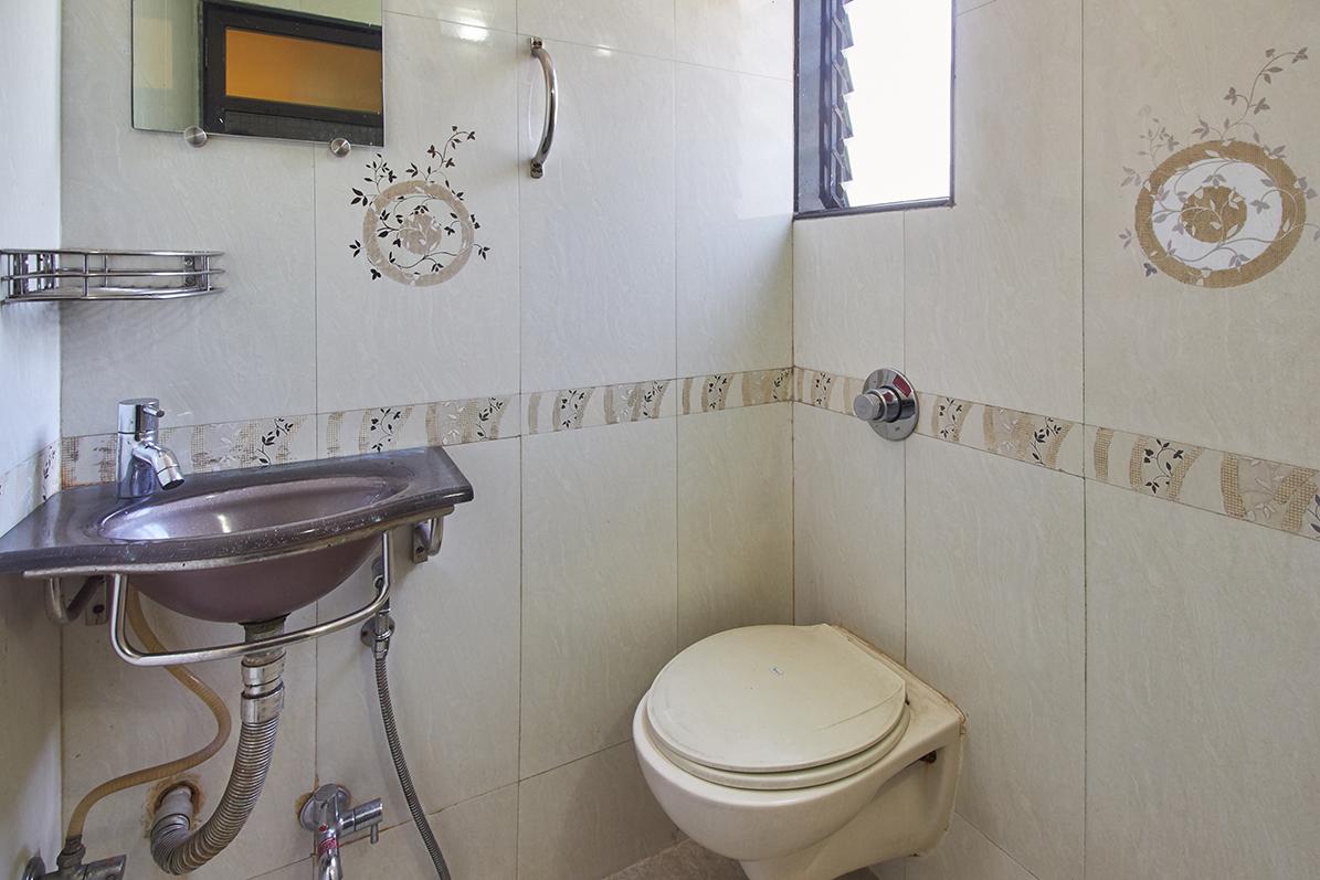 Hotel Navi Mumbai - Tap to explore photos