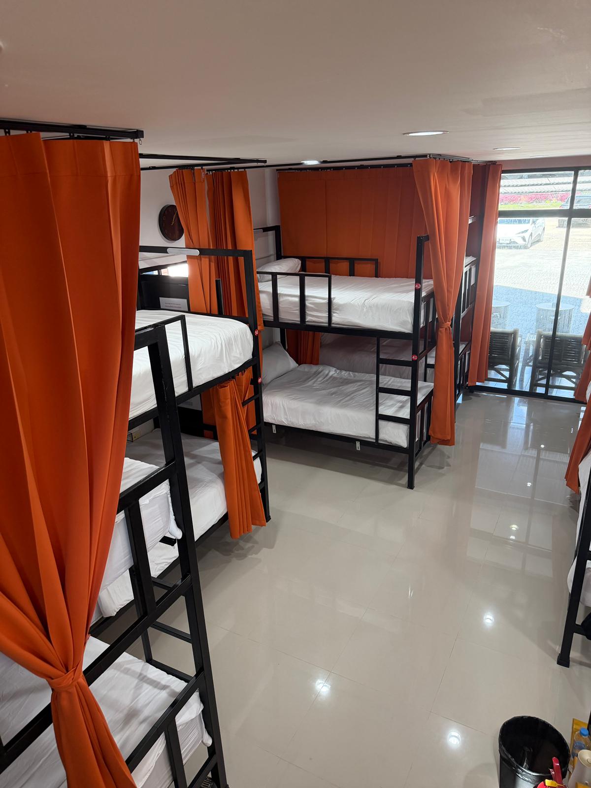 Global Beach Hostel - Ao Nang - Tap to explore photos