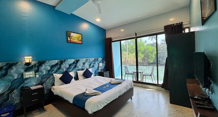 Golden Pearl Resort By Gemstone Hospitality Room Type - Pool View Couple Room With Balcony (2 Person)
