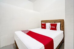 Hotel O Grand Syariah Hagawa Lamongan Near SPORT CENTER LAMONGAN