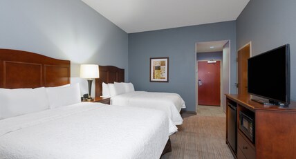 Hampton Inn Denver-Intl Airport Room Type - 2 QNS HEARING ACC NOSMOK