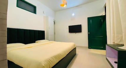 Contemporary Rooms at Parimahal Homestay Room Type - Green apple mountain view Contemporary Rooms at Parimahal Homestay Room Type - Green apple mountain view