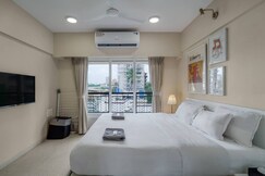 Zen B Stylish Private Room in Shared 3BHK