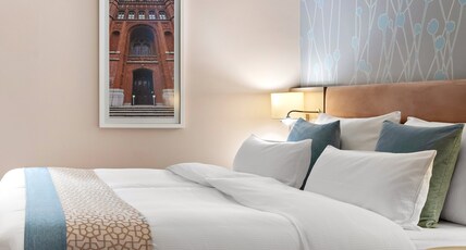 Crowne Plaza Berlin City Centre Room Type - 1 King Standard