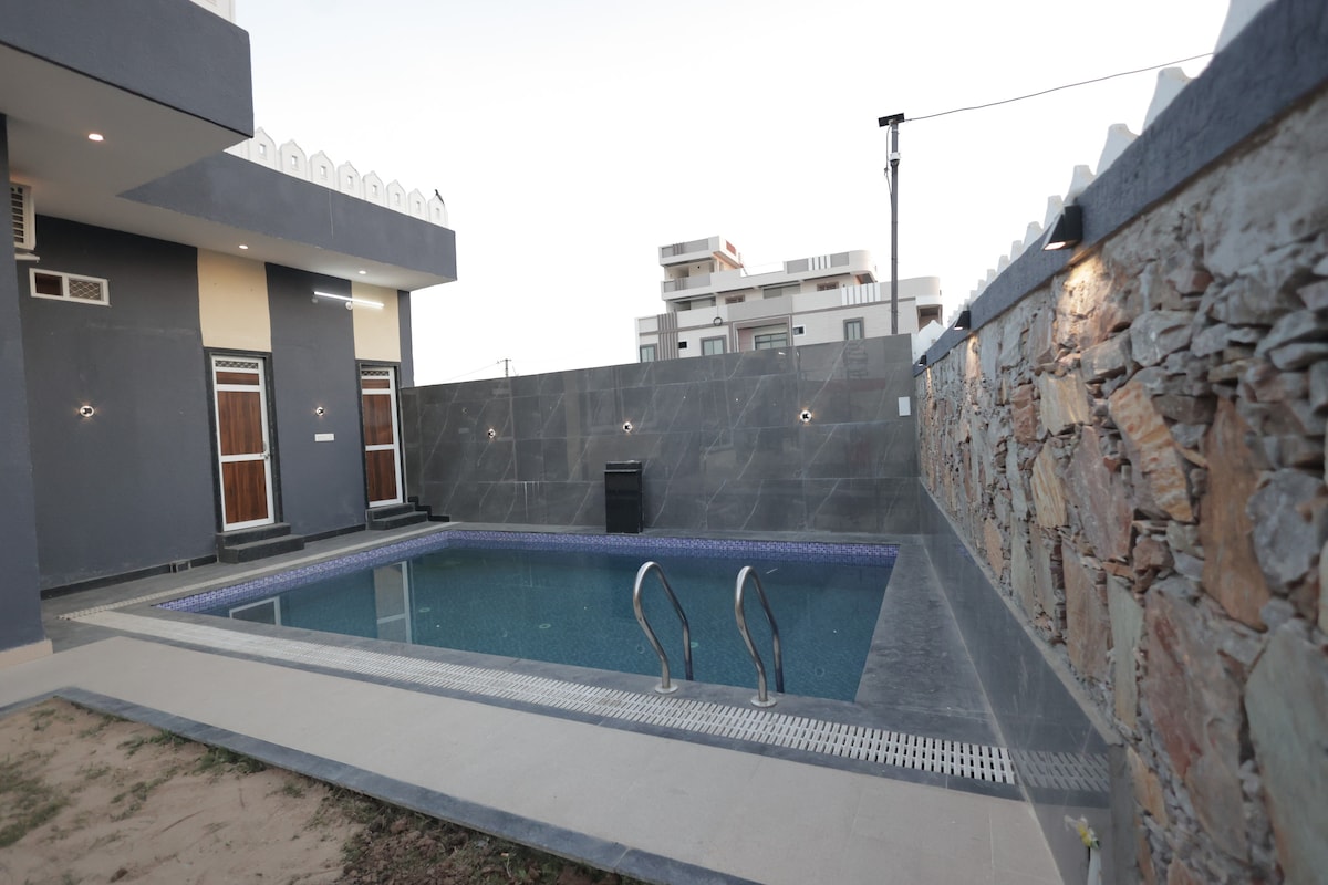udaipur Near old city Private pool Villa Udaipur - Tap to explore photos