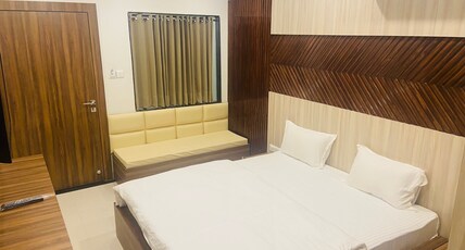 Hotel Sai Kripa Room Type - Super Deluxe Room