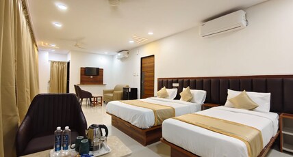 Hotel Vamshi Grand Room Type - Suite Room with City View