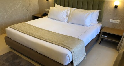 HOTEL SERENE BY SEAWIND Room Type - Deluxe Room with Garden View King Bed