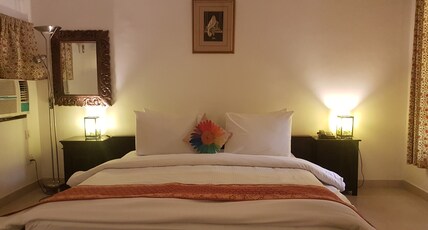 Ratan Villas Room Type - Luxury Cottage Bedroom Garden View