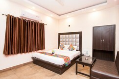 FabHotel De Sivalika - 500m from Belur Math