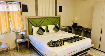 The Hotel Emerald Room Type - Emerald Crystal Deluxe