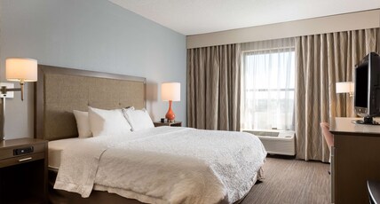 Hampton Inn Myrtle Beach West Room Type - 1 KING ACC W TUB NON SMOK