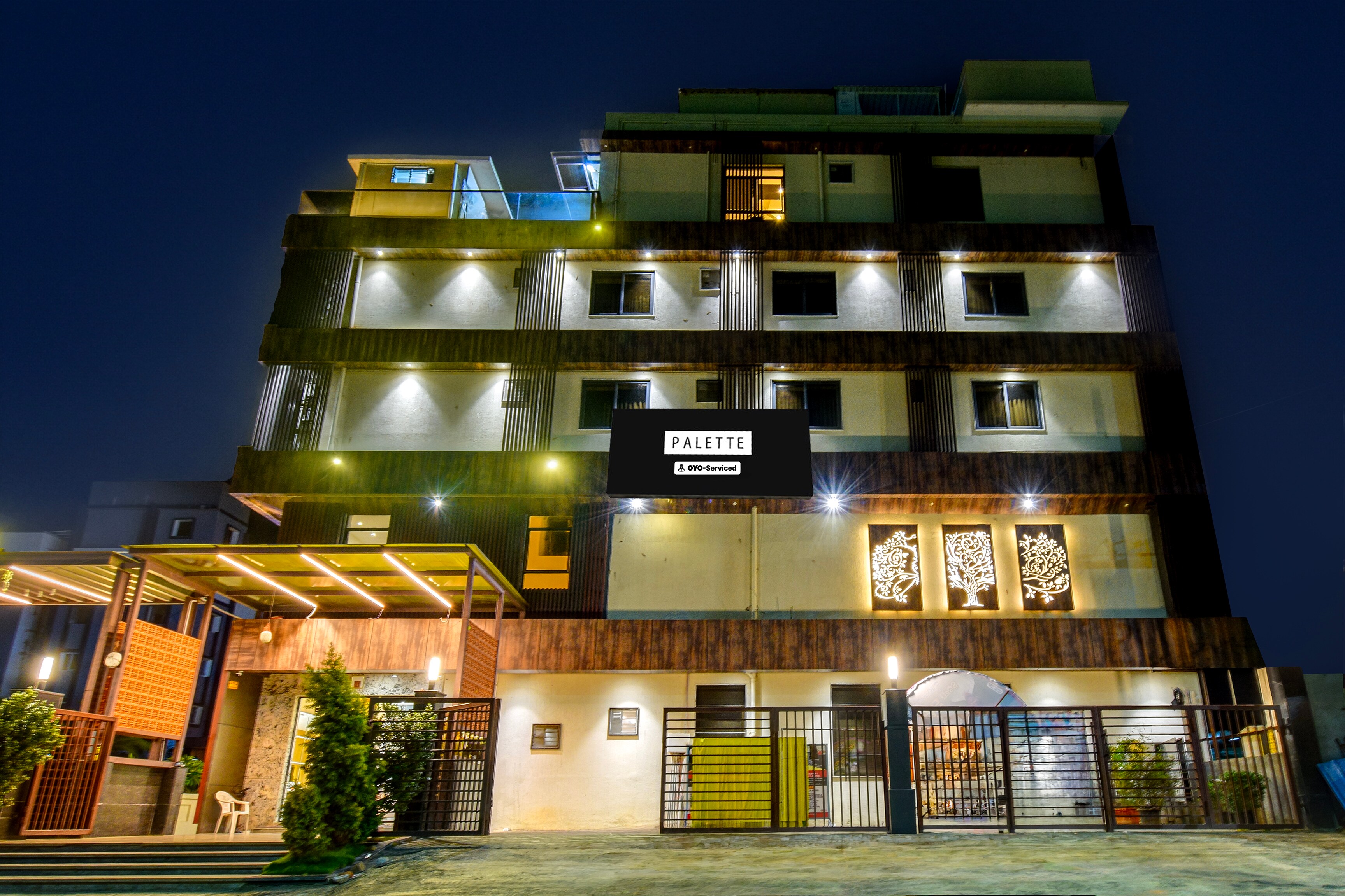 Palette Rc Platinum Hotel - Tap to explore photos