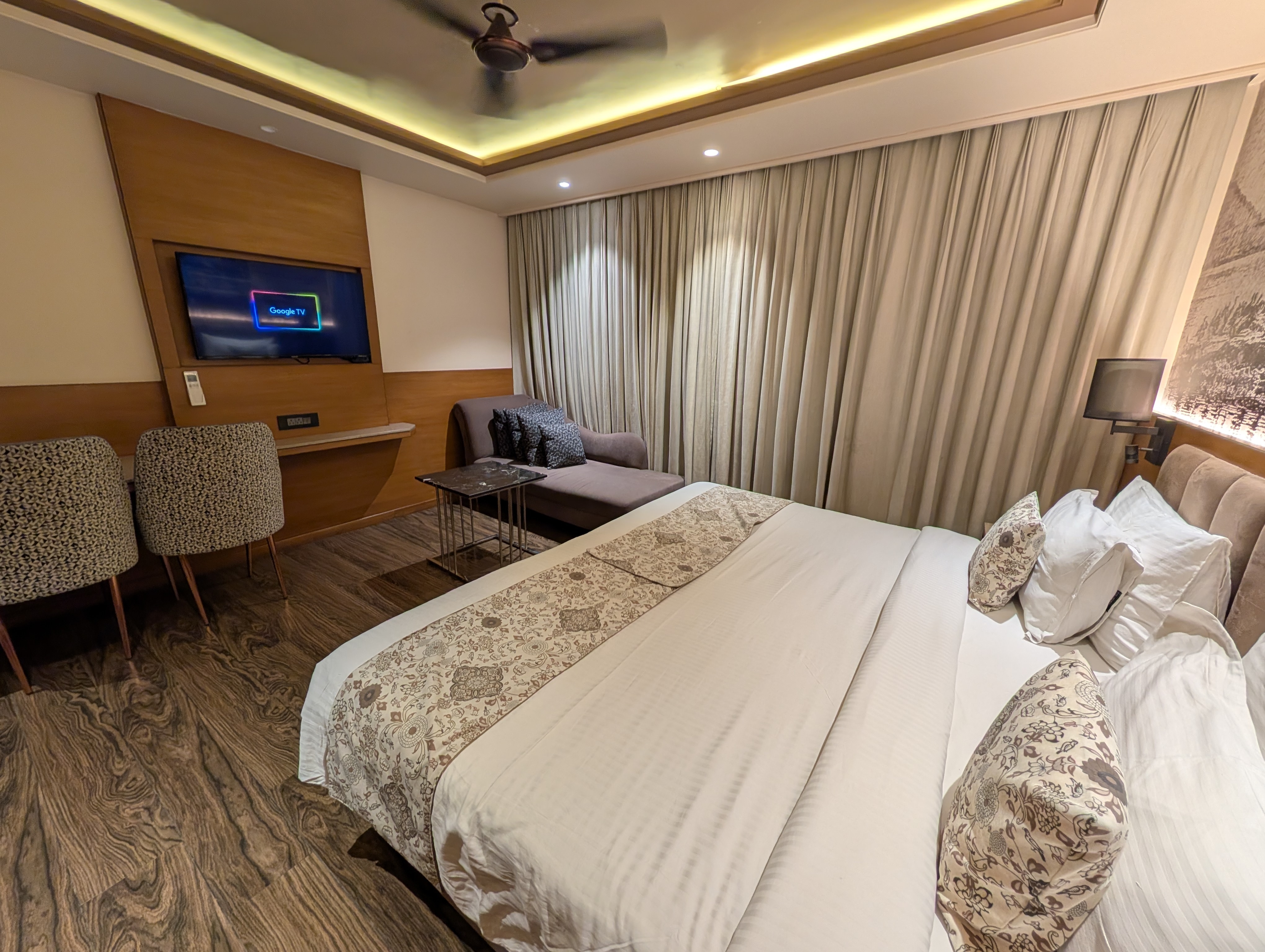 Hotel Royal Lakshmi Palace - Near Jaipur Airport - Tap to explore photos
