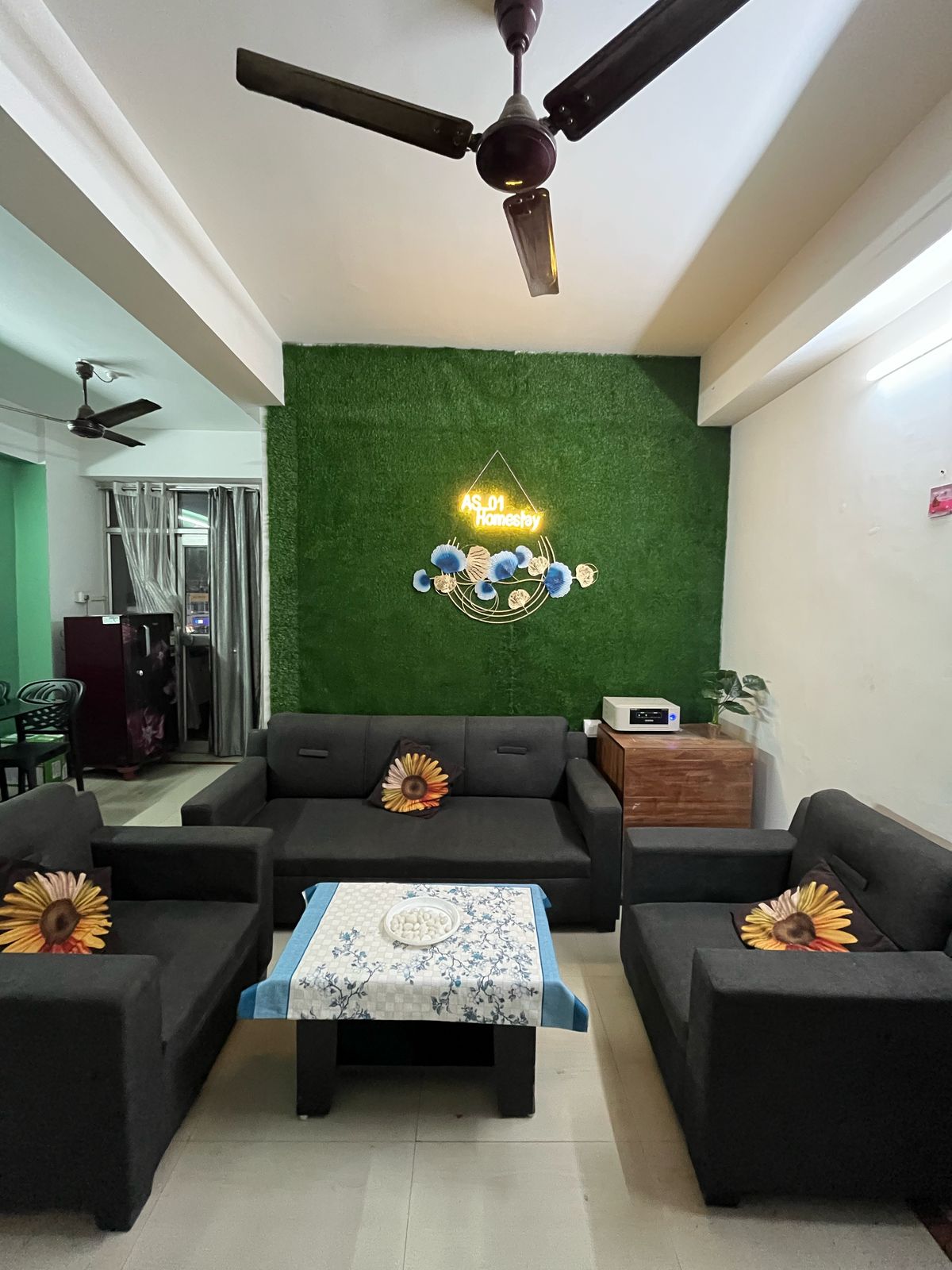 AS 01 Homestay | Sixmile - Tap to explore photos