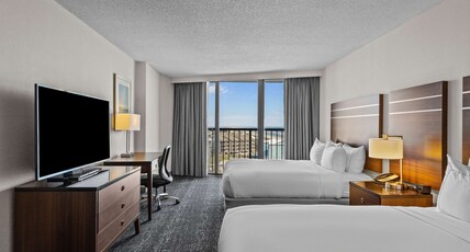 DoubleTree by Hilton Atlantic Beach Oceanfront Room Type - 2 QNS OCNVW BALCONY NOSMK