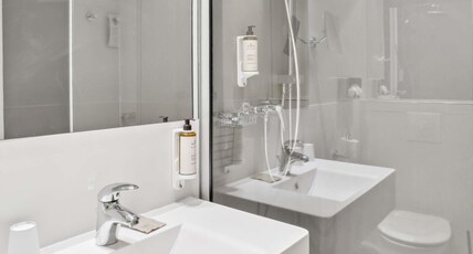 Mercure Paris Opera Faubourg Montmartre Hotel Room Type - Classic Room with a double bed
