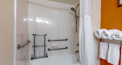 Best Western Plus Rockwall Inn & Suites Room Type - Accessible - 1 King, Mobility Accessible, Bathtub, Sofabed, Non-Smoking, Full Breakfast Best Western Plus Rockwall Inn & Suites Room Type - Accessible - 1 King, Mobility Accessible, Bathtub, Sofabed, Non-Smoking, Full Breakfast