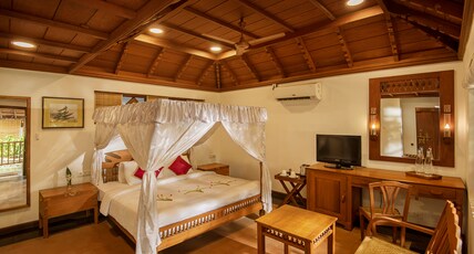 Punnamada Resort Room Type - Heritage Garden View Villa