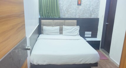 Hotel Sarovar Inn CG Road Room Type - Deluxe Room