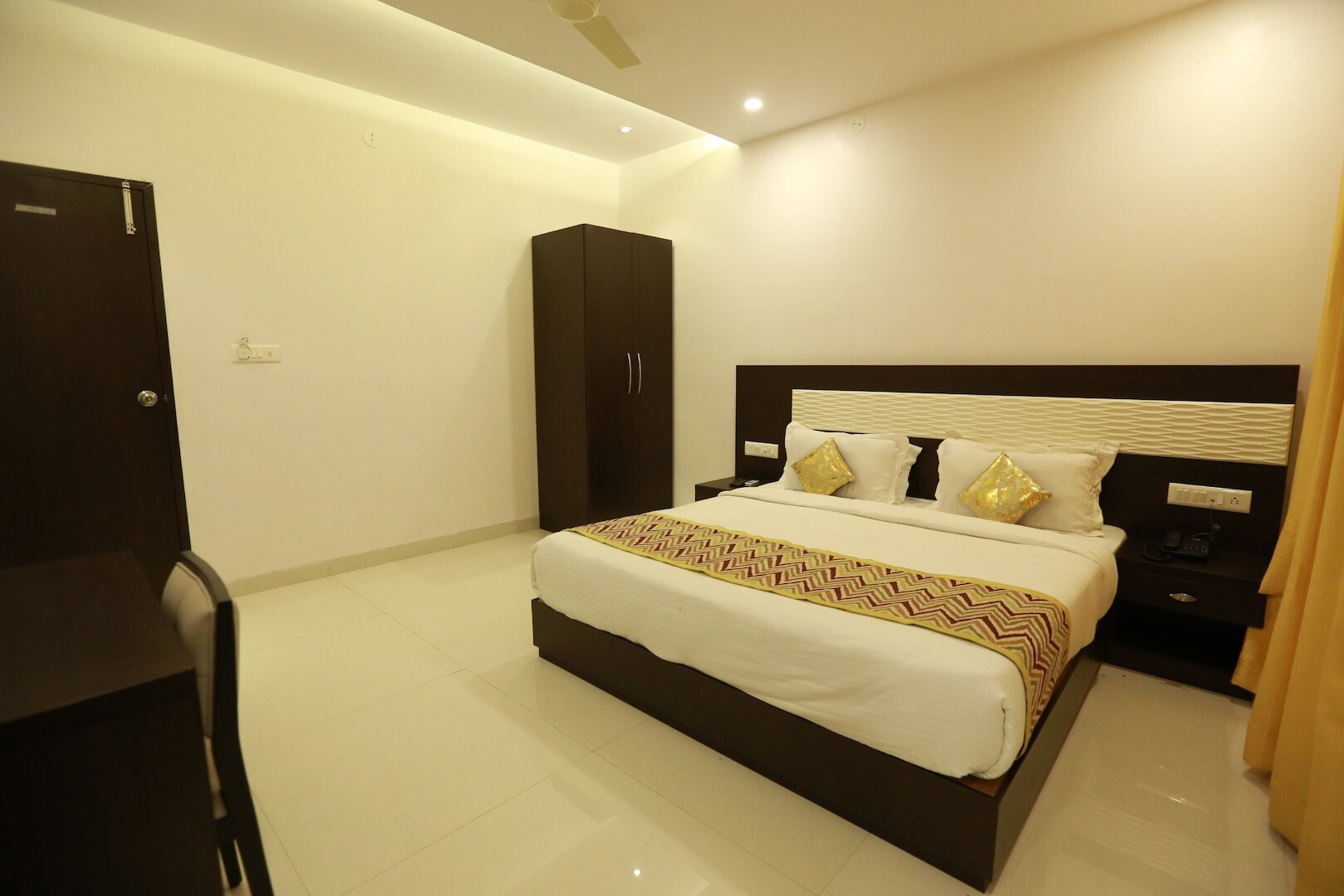 Hotel Anchal Villa By YB Hotels - Tap to explore photos