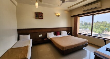 Hotel Mandai Palace Room Type - Triple Bed AC Room