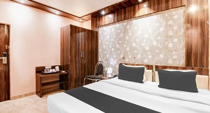 Collection O Park Circus Room Type - Deluxe with Twin Bed