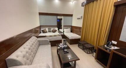 SIDDHARTH HOTEL Room Type - Triple Bed Room