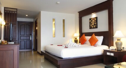 Baan Yuree Resort & Spa Room Type - Deluxe Double or Twin Room with Partial Sea View
