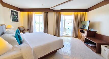 Andaman Beach Suites Hotel Room Type - Deluxe Pool View Exclusive