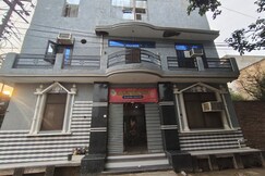 Aaradhy Yatri Sadan
