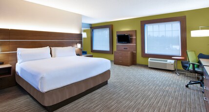 Holiday Inn Express & Suites Manchester, an IHG Hotel Room Type - 1 King Suite Extra Space