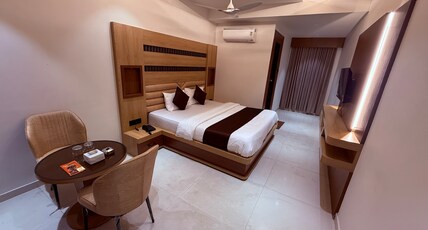 Hotel Classic Banquet and Rooms Room Type - Super Deluxe AC Room