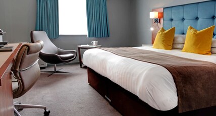 Best Western Atlantic Hotel Room Type - 1 King Bed, Non-Smoking, Executive, Shower Only Best Western Atlantic Hotel Room Type - 1 King Bed, Non-Smoking, Executive, Shower Only