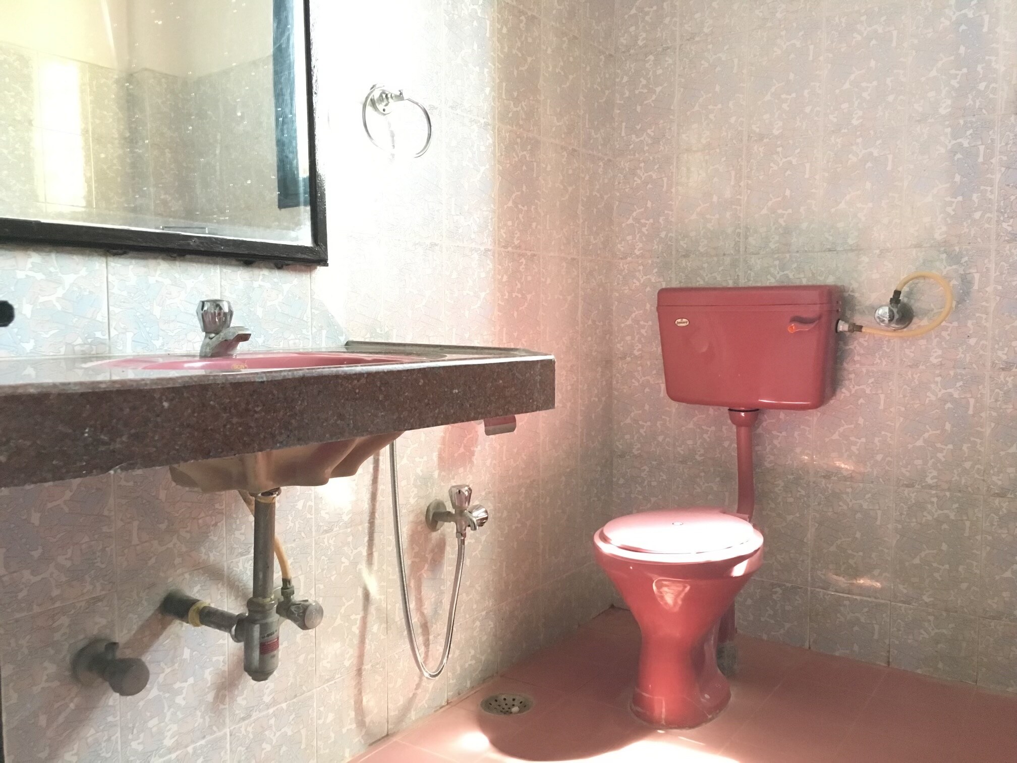 Charming, Homely, Fully Equipped, Central - Tap to explore photos