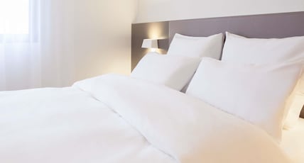 Novotel Munchen City Arnulfpark Room Type - Standard Room with 1 double bed Business Room Standard Novotel Munchen City Arnulfpark Room Type - Standard Room with 1 double bed Business Room Standard