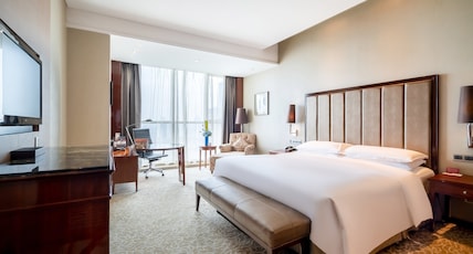 Crowne Plaza ZHENJIANG  Room Type - 1 King Standard