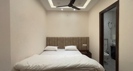 Hotel Moon Light Room Type - Super Deluxe With Balcony