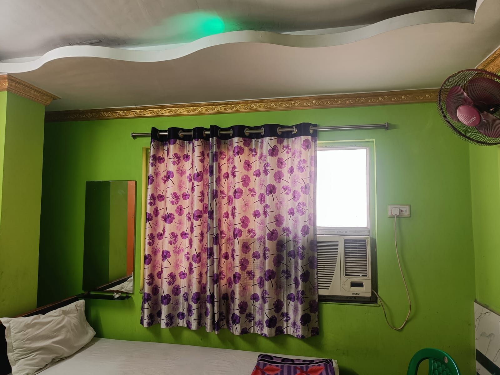 YASIN INTERNATIONAL GUEST HOUSE - Tap to explore photos