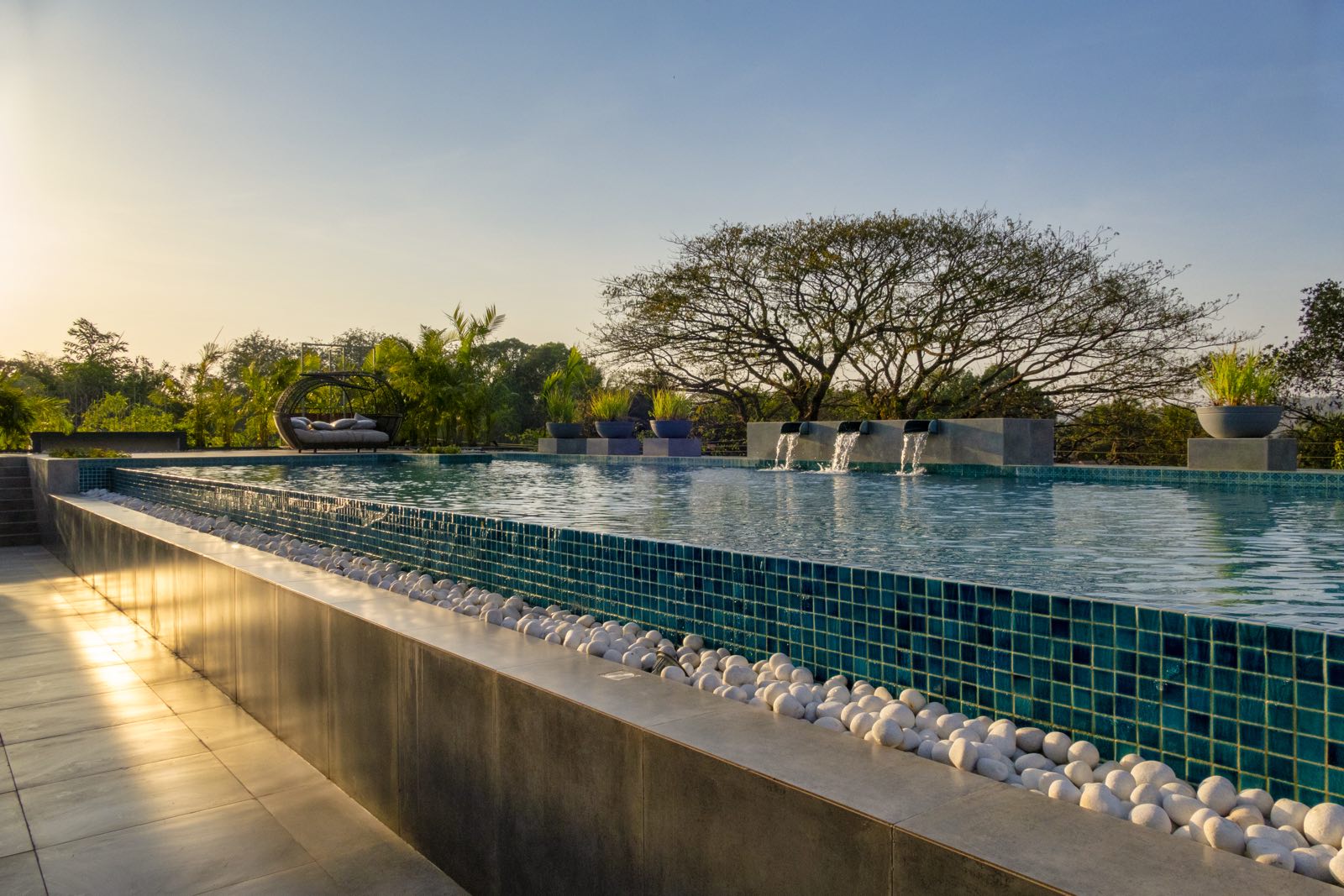 El Arbol by The Blue Kite - 2BHK Apt with Rooftop Pool, Housekeeping & WiFi near Candolim Beach (10) - Tap to explore photos