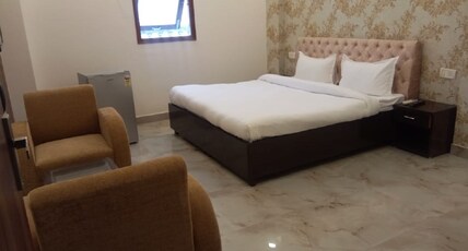 TRIOM HOTEL Room Type - Deluxe Suite