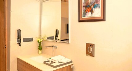 The Aviyaan Luxe Serenity Room Type - Premium Twin Room