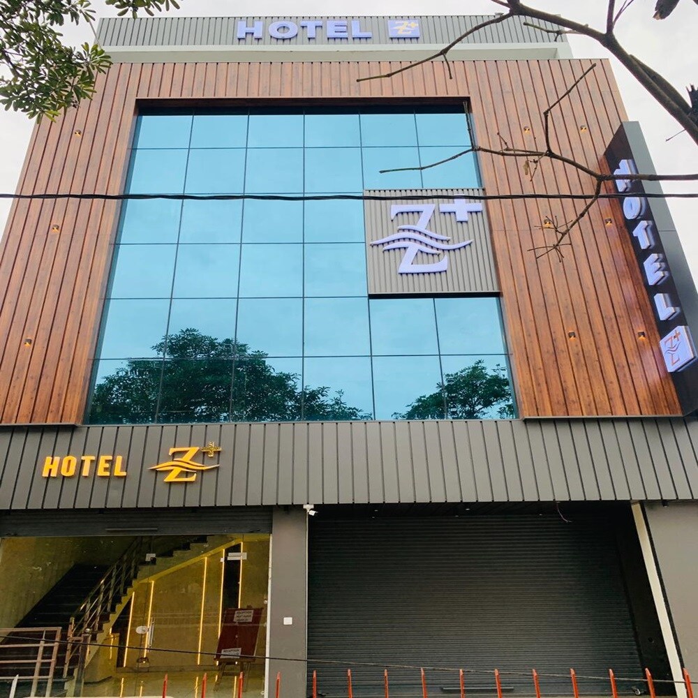 Hotel Z Plus - Tap to explore photos