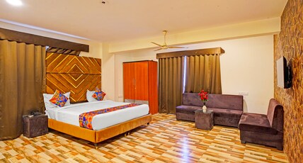 FabHotel New Krishna Palace Room Type - Suite Room