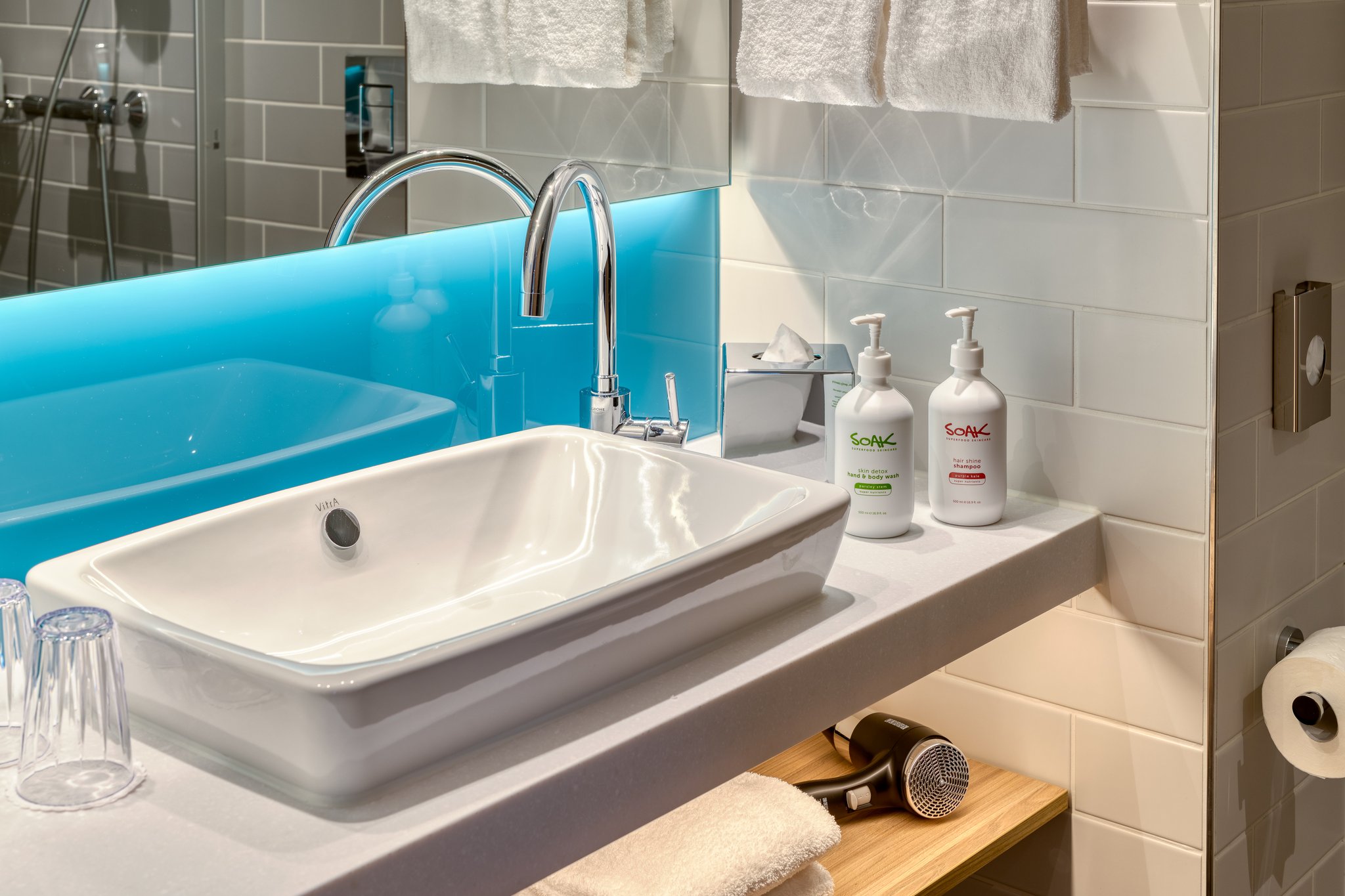 Holiday Inn Express FULDA - Tap to explore photos
